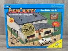Farm Country Farm Dealership Set, Ertl, Unsure If Complete