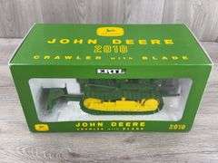 John Deere 2010 Crawler W/Blade, 1/16, Ertl, 3 PT.