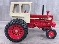 International Farmall 1256 WF Duals Cab, 1/16, Front Weights, Ertl