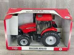 Case IH MXU125 MFD, 1/16, 2003 Dealer Intro Edition
