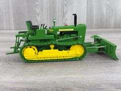John Deere 2010 Crawler W/Blade, 1/16, Ertl, 3 PT.