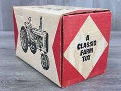 McCormick Farmall 230 NF, 1/16, Florida Classic Farm Toy