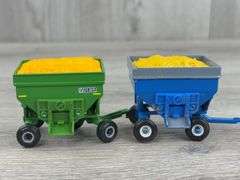 9 Grain Hopper Wagons, 1/64, Ertl