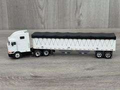 International Navistar Simon's Feed Store & International 9800 Truck W/Bottom Dump Trailers, 1/64, Ertl