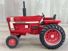 International Farmall Hydro 100 WF, 1/16, Custom