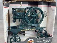 McCormick-Deering Model M Engine, 1/6, Vintage Gasoline Engines, Ertl