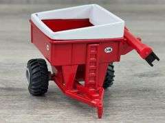 J&M-John Deere-Unverferth Grain Carts, 1/64, Ertl, Unverferth Auger Is Loose