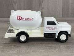 Ford Dyersville Propane Products Propane Truck, 7 1/2”, Ertl Collectibles