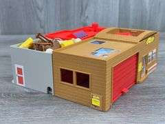 Hot-Wheels Sto & Go Round-Up Ranch, Over 10 Play Pieces, Mattel, Unsure If Complete