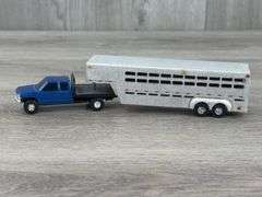 Ford F350 Pickup W/Trailer, GMC Flatbed Truck W/Livestock Trailer, 1/64, Trucks & Flatbed Trailer Ertl, Trailer Custom, Flatbed Pickup Frame Loose
