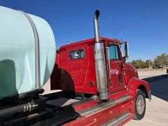 1994 International 9400 Semi with 3500-Gal Tank Skid