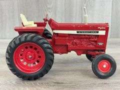 International Farmall Hydro 1026 WF, 1/16, Ertl