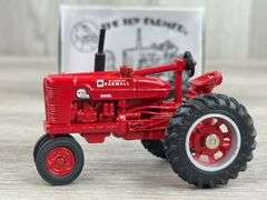 IH McCormick Farmall Diesel Super M-TA NF, 1/43 Toy Farmer