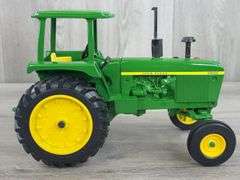 John Deere 4230 Diesel WF W/4-Post Roll Gard, 1/16, Toy Farmer