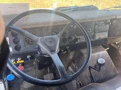 1980 International S1900 Grain Truck