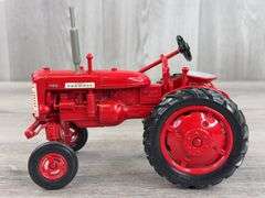 IH McCormick Farmall 130 Hi-Crop, 1/26, 2001 NFTM, Ertl