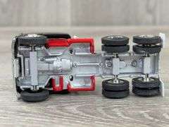 International Truck W/Grain Trailer, 1/64, Trailer Yatming-Loose Tires