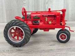 McCormick-Deering Farmall F-30 NF, 1/16
