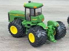 John Deere 9400 4WD Triples & 9420 4WD Scraper Special, 1/64, Ertl