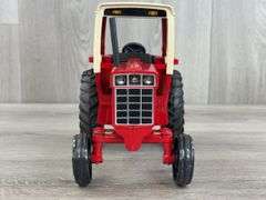 International 886 WF, 1/16, Red Power, Custom