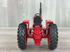 International Farmall Hydro 100 WF, 1/16, Custom