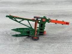 Minneapolis Moline, New Idea, John Deere & IH McComick 1 Row Corn Pickers, 1/43, Ertl