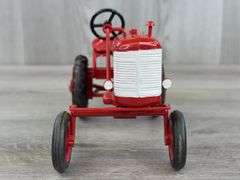 IH Farmall 130 WF, 1/16, Custom, Plastic