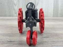 McCormick-Deering Farmall F-12, 1/16