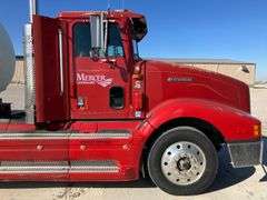 1994 International 9400 Semi with 3500-Gal Tank Skid