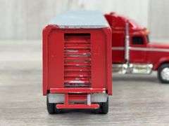 International Navistar Truck W/Livestock Trailer, 1/64, Custom