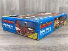 Farm Country Deluxe Farm Set 229 Pieces, Ertl,  Unsure If Complete