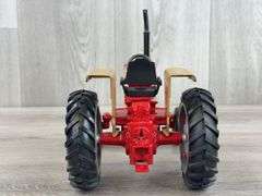 International Farmall Hydro 1026 WF, 1/16, Gold Demonstrator, Ertl