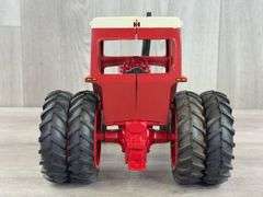 International Hydro 100 WF Duals, 1/16, Ertl, Customized