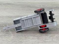 Manure & Fertilizer Spreaders, 1/43, Ertl & Custom