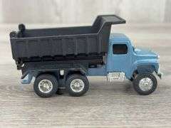 Dump, Flatbed & Utility Trucks, 1/64, Ertl, Matchbox & Majorette