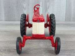 IH McCormick Farmall 350 WF, 1/16, Custom