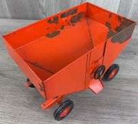 ERTL Gravity Feed Grain Hopper