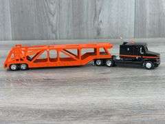 International C120 Truck-Ertl Collectibles W/Car Hauler-Ertl, 1/64