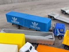 Matchbox, Shinsei, Yatming, Hot Wheels Tractor Trailers & Vans, 1/64