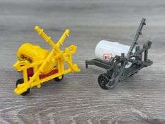 FS Sprayer Truck & 4 Pull Type Sprayers, 1/64, 4 Ertl, 1 Custom