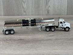 Mack Truck W/Tanker, 1/64, Truck First Gear, Fuel Lines Need Reattached