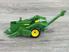 Farmall 560, John Deere 630& Oliver Row-Crop 88 W/Mounted Corn Pickers, 1/64, Custom