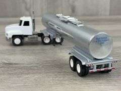 2 Mack CH600 Chemical Tankers, 1/64, Penjoy