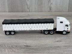 International Navistar Simon's Feed Store & International 9800 Truck W/Bottom Dump Trailers, 1/64, Ertl