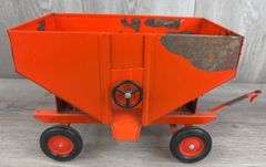 ERTL Gravity Feed Grain Hopper