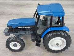 New Holland 8260 MFD, 1/16, 1997 NFTS, Toy Farmer