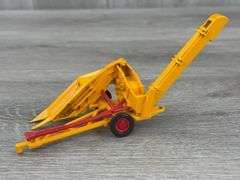 Minneapolis Moline, New Idea, John Deere & IH McComick 1 Row Corn Pickers, 1/43, Ertl