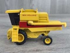 New Holland Combine, 1/64, Ertl, 2 Heads