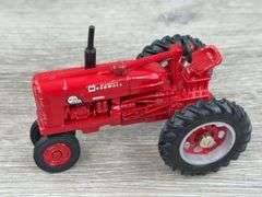 IH McCormick Farmall Diesel Super M-TA NF, 1/43 Toy Farmer