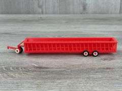2-32' Portable Bunk Feeder Wagons, Standi Toys, 1 Green, 1 Red-Missing 1 Tire